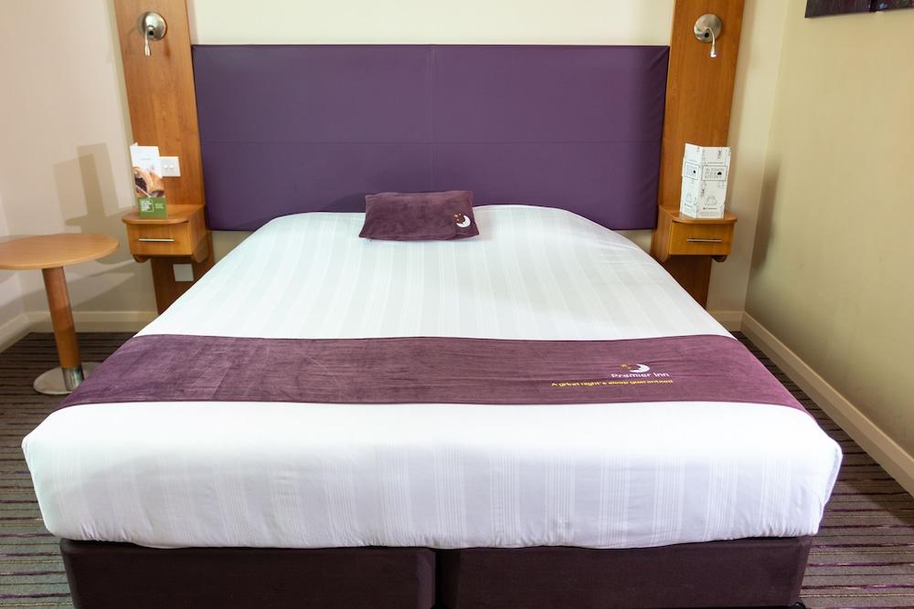 Premier Inn Dubai Silicon Oasis Exteriör bild