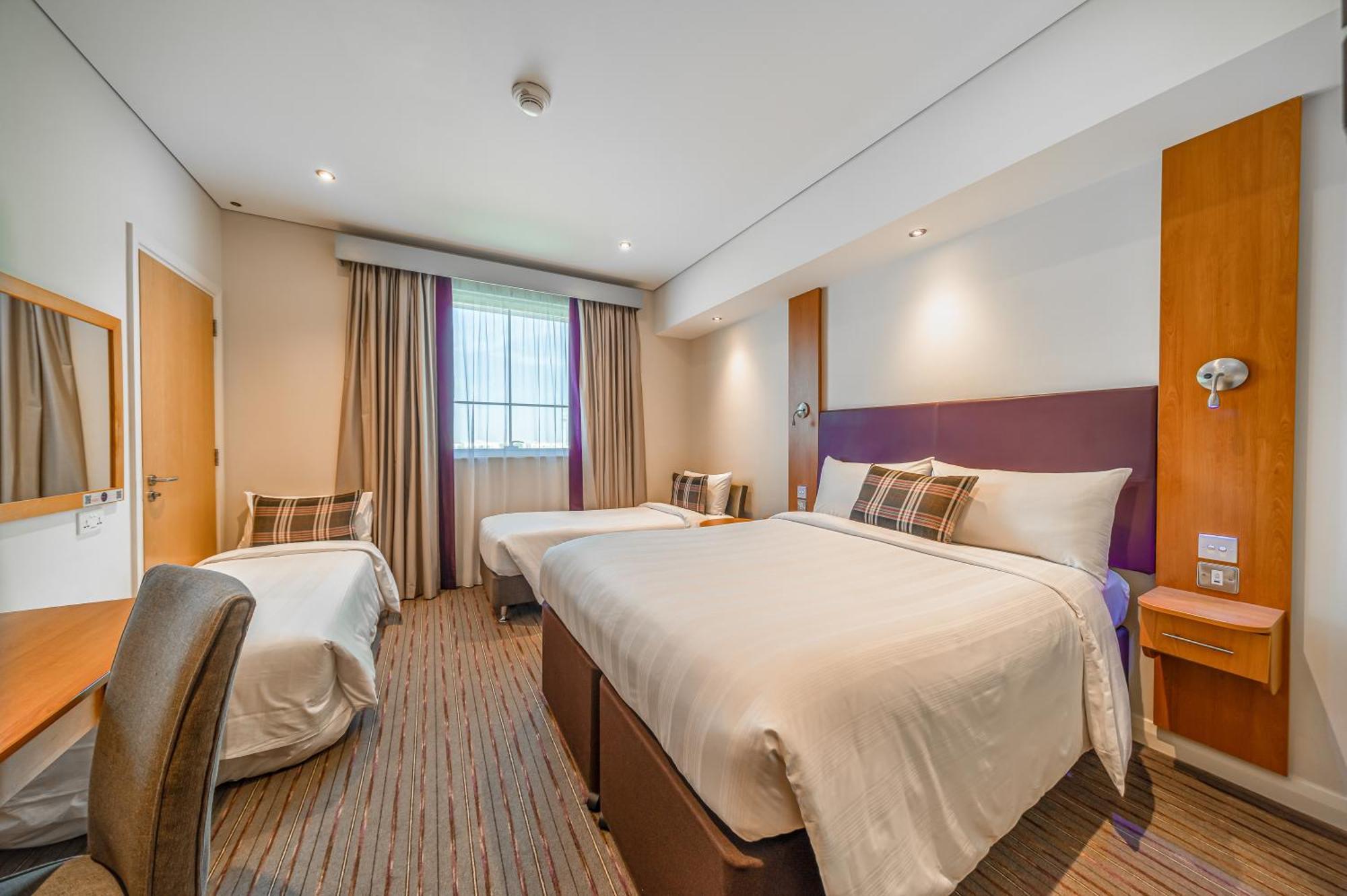 Premier Inn Dubai Silicon Oasis Exteriör bild